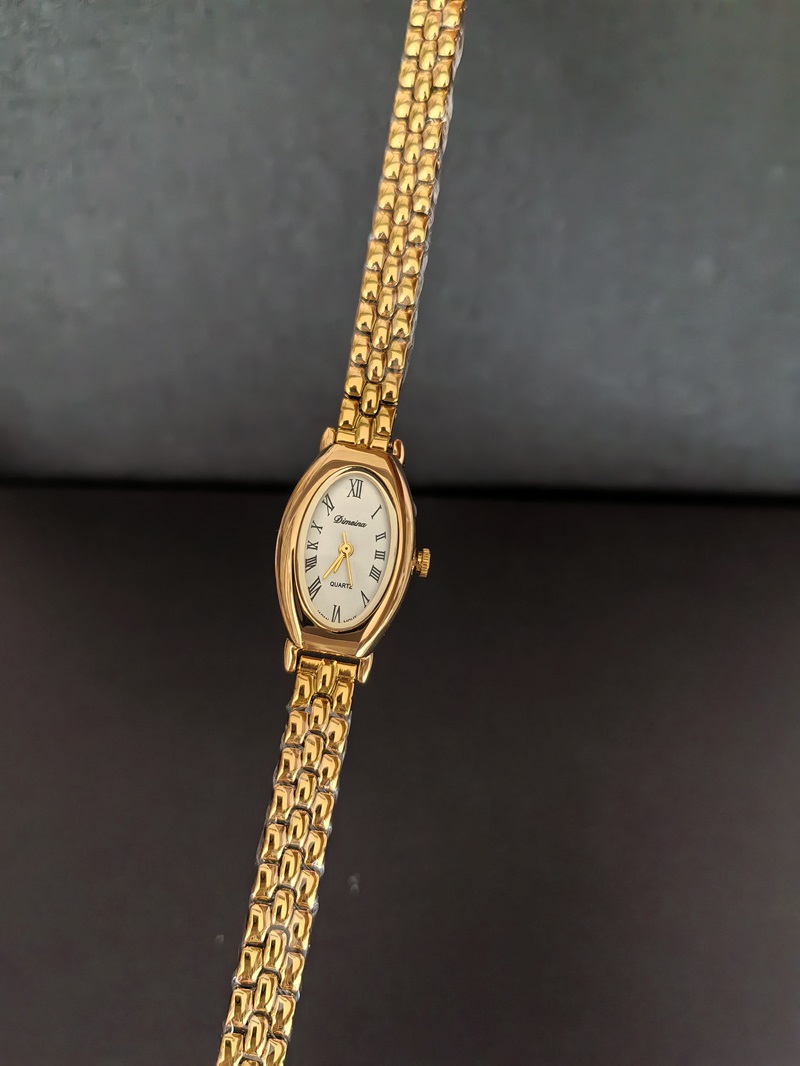 New Design Women Watch - Image 3